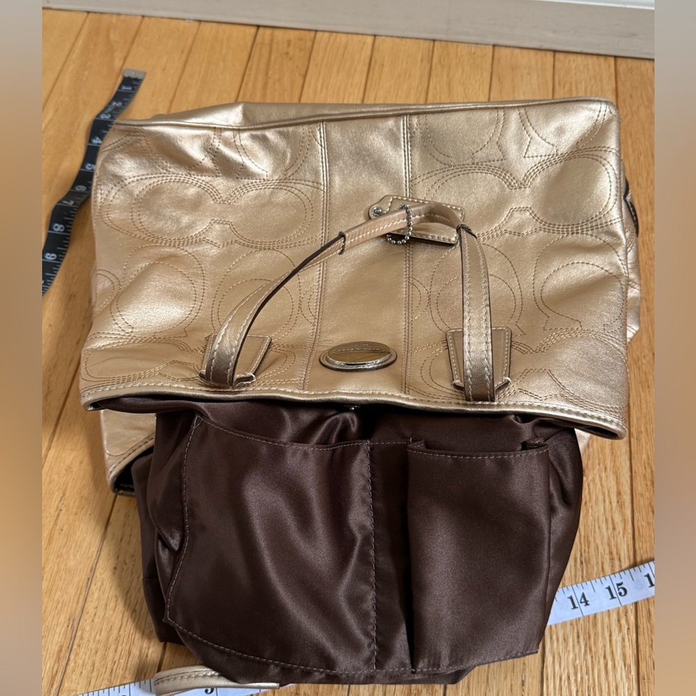 Coach Signature “C” Stitched Gold Leather Metallic Kiss lock Tote Handbag - Picture 15 of 16